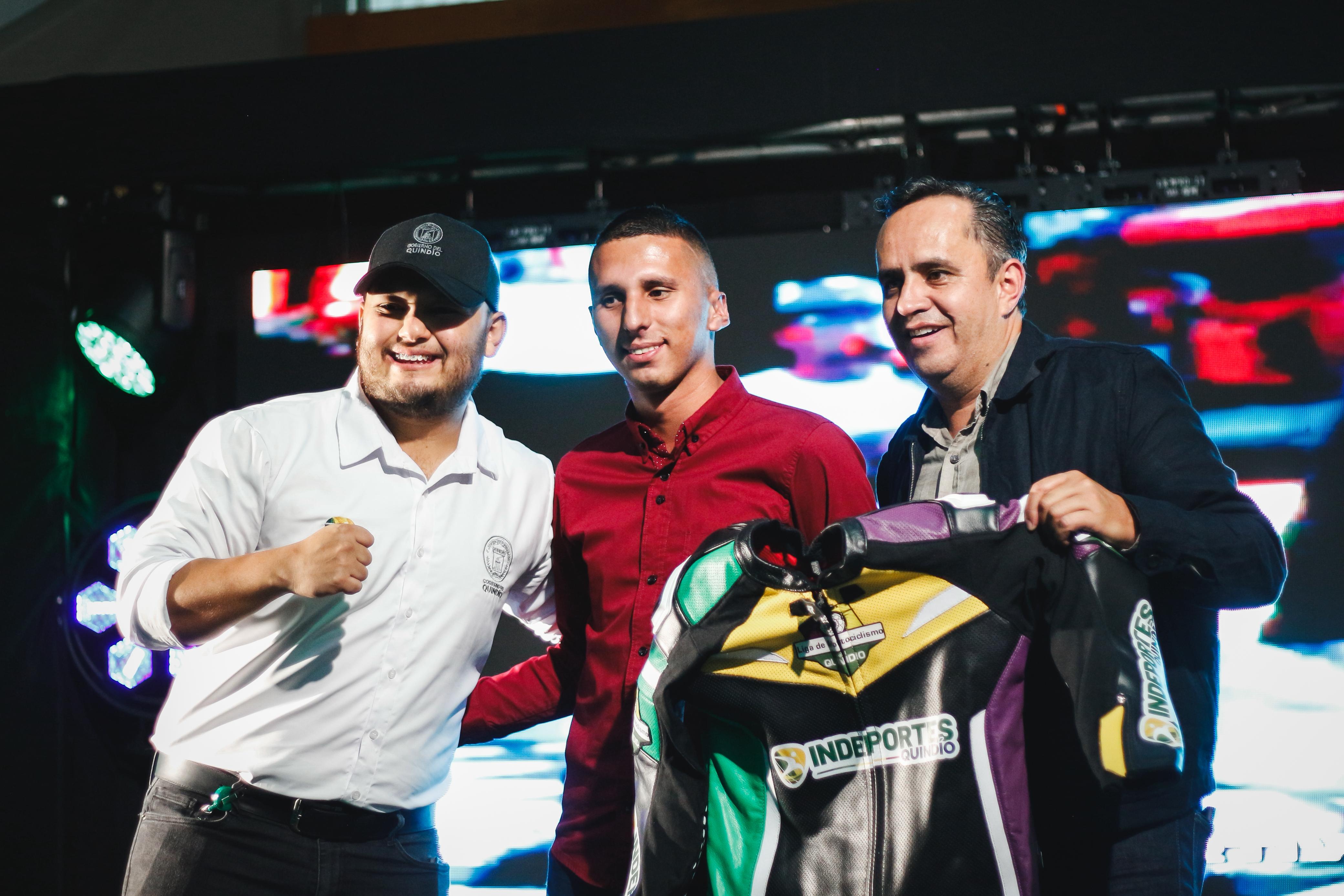 INDEPORTES NO SE DETIENE Y LE SIGUE CUMPLIENDO AL DEPORTE QUINDIANO