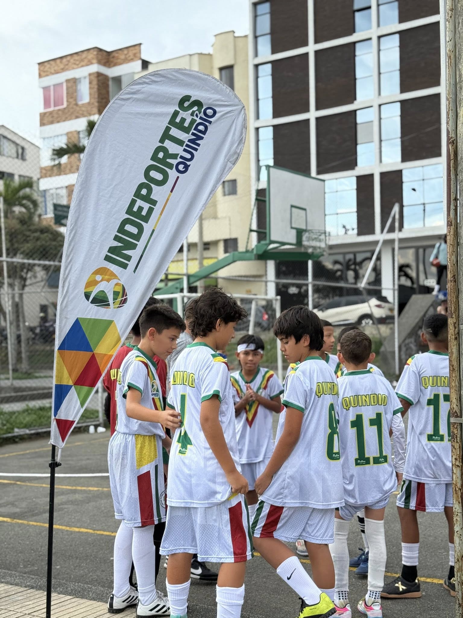 EL BABY FÚTBOL DE SALÓN DEBUTÓ EN EL QUINDÍO: MÁS DE 200 NIÑOS LLENARON DE VIDA EL PARQUE CAFETERO DE ARMENIA